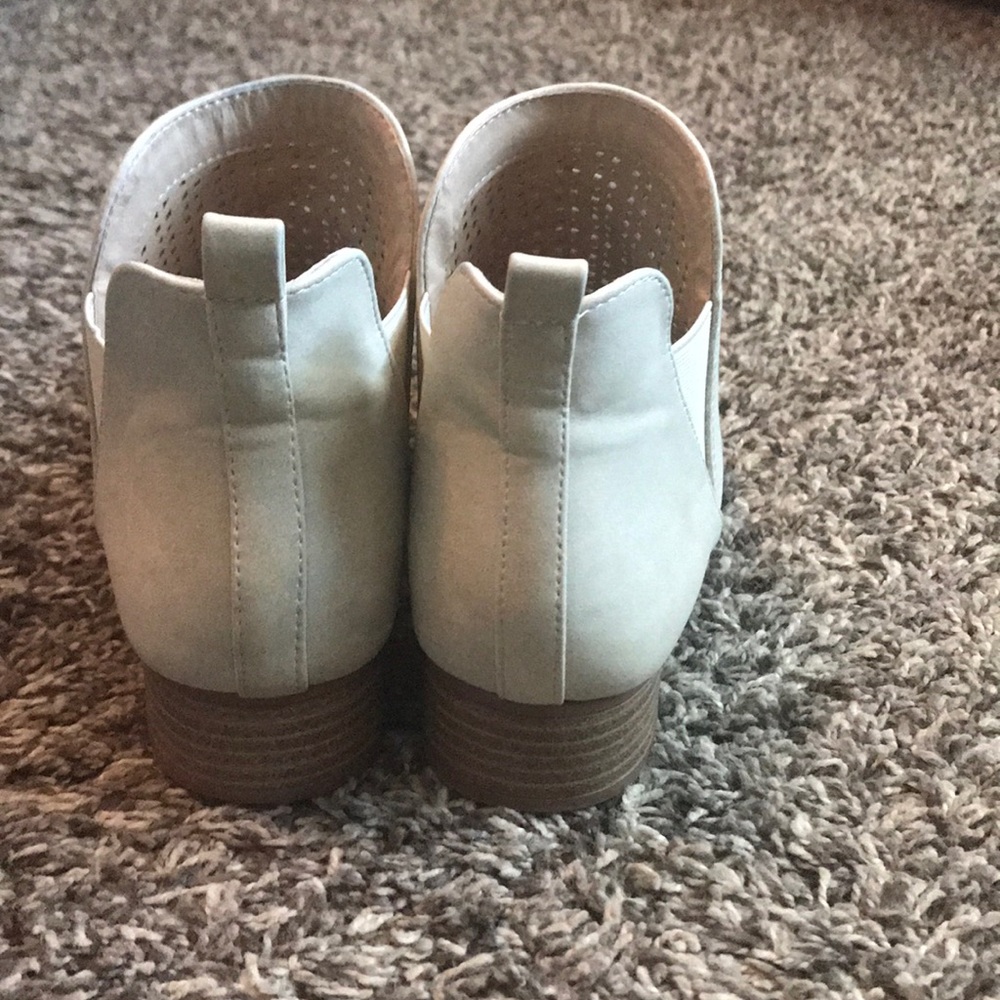 Booties - Picture 4 of 5
